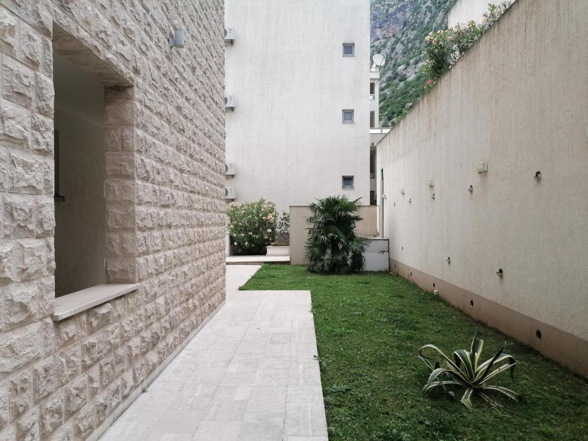 Villa Milla Kotor Bagian luar foto